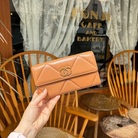 Chanel 19 長銀包焦糖色 錢包
