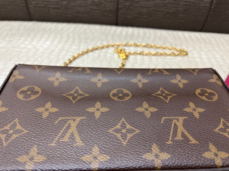LV 信封金釦可拆零錢卡片3合1鏈包-7