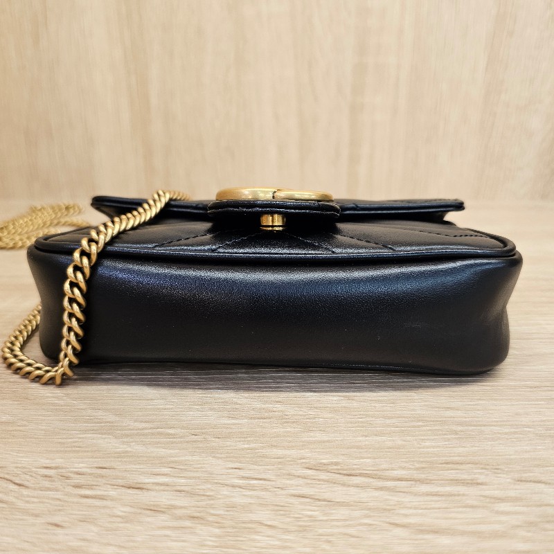 [耐看經典小包❣️] Gucci super mini黑金馬夢斜背包-4