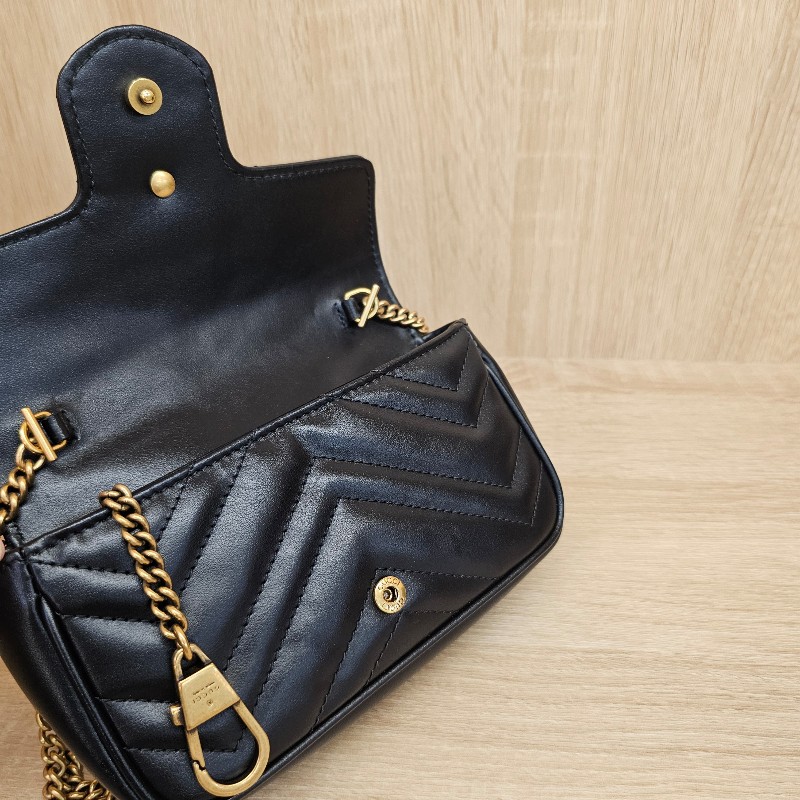 [耐看經典小包❣️] Gucci super mini黑金馬夢斜背包-6