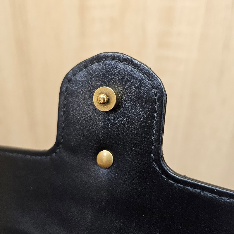 [耐看經典小包❣️] Gucci super mini黑金馬夢斜背包-10