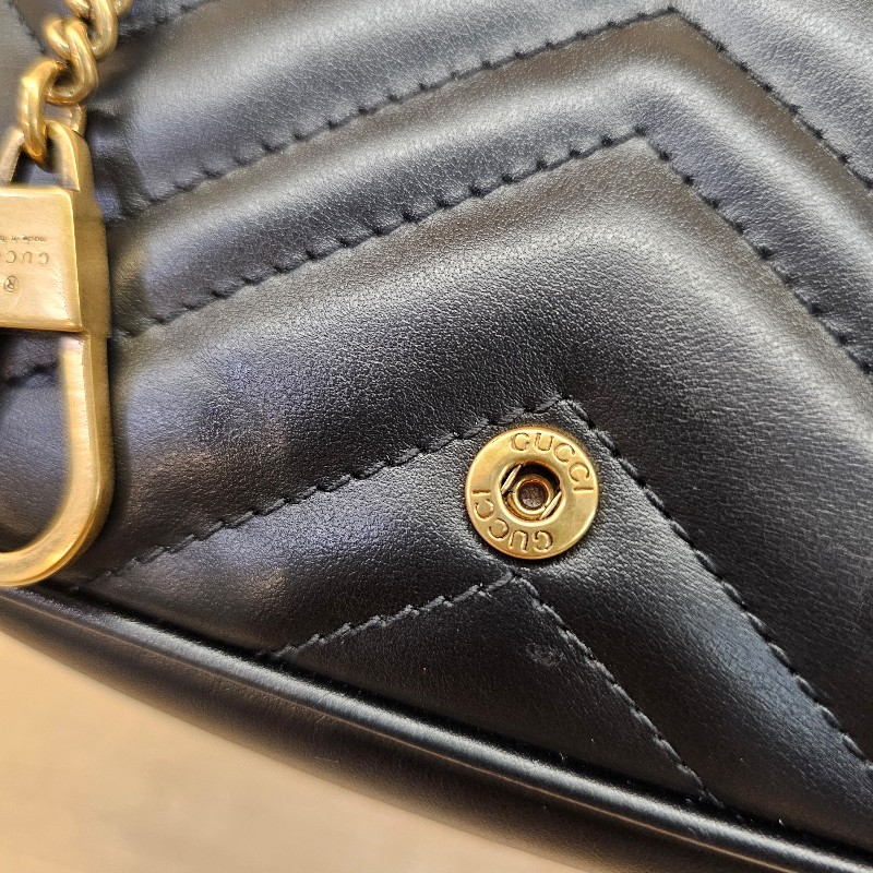 [耐看經典小包❣️] Gucci super mini黑金馬夢斜背包-13