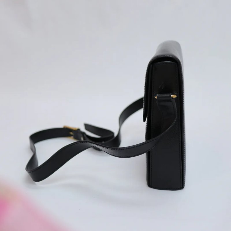 Celine 中古品旋轉扣翻蓋斜孭袋 Vintage手袋-3