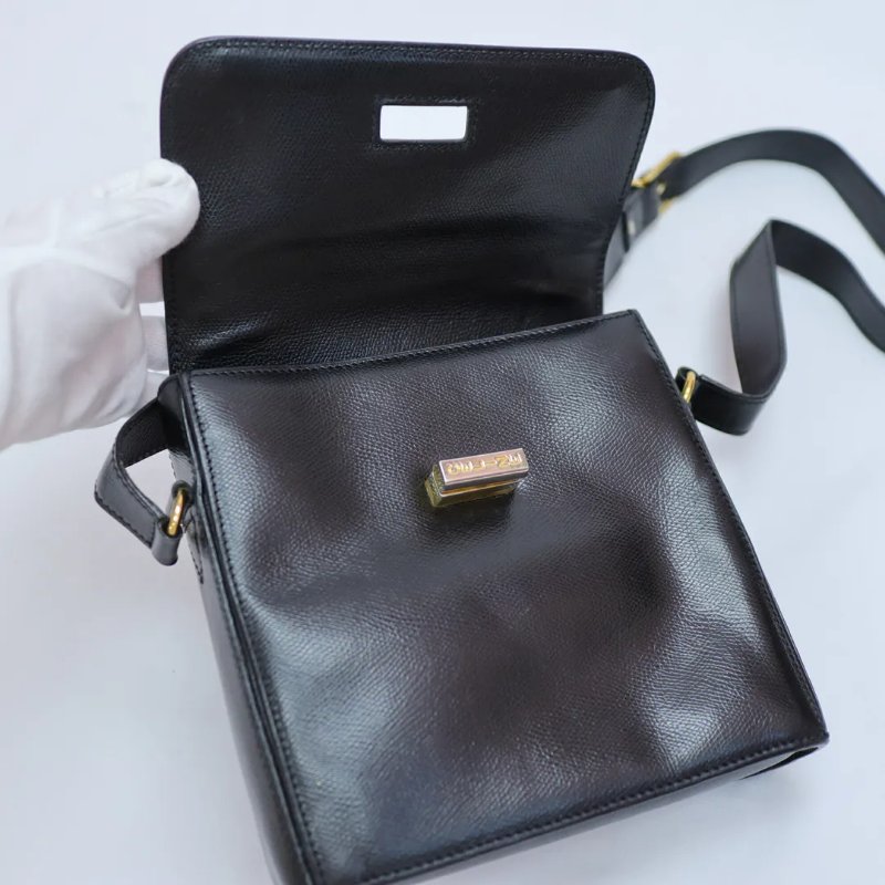 Celine 中古品旋轉扣翻蓋斜孭袋 Vintage手袋-8
