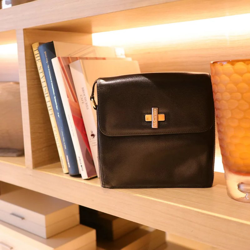 Celine 中古品旋轉扣翻蓋斜孭袋 Vintage手袋-11