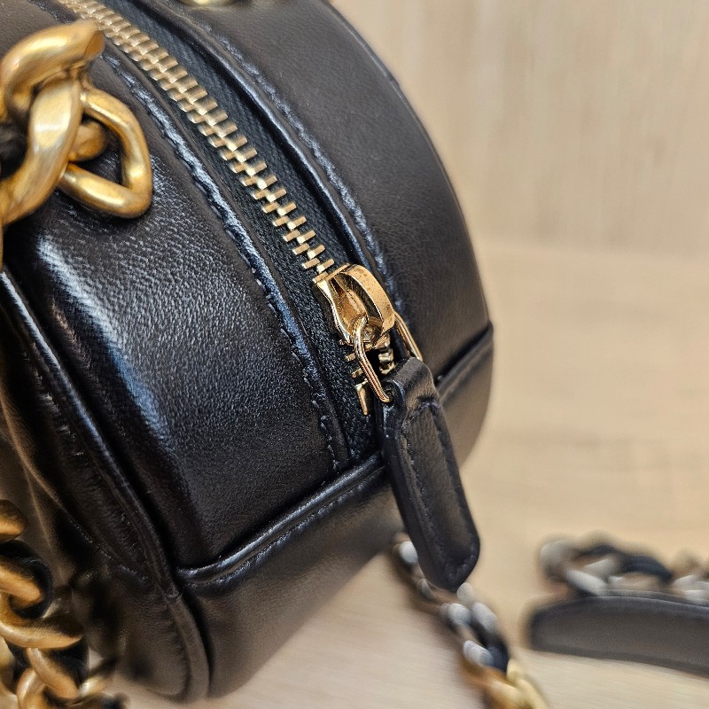 [圓餅包控美品❣️] Chanel 19黑金圓餅斜背包-7