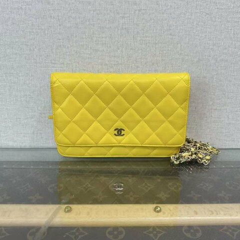 ✨CHANEL 檸檬黃金扣woc肩背斜背包 19*12*4 98新配件塵袋