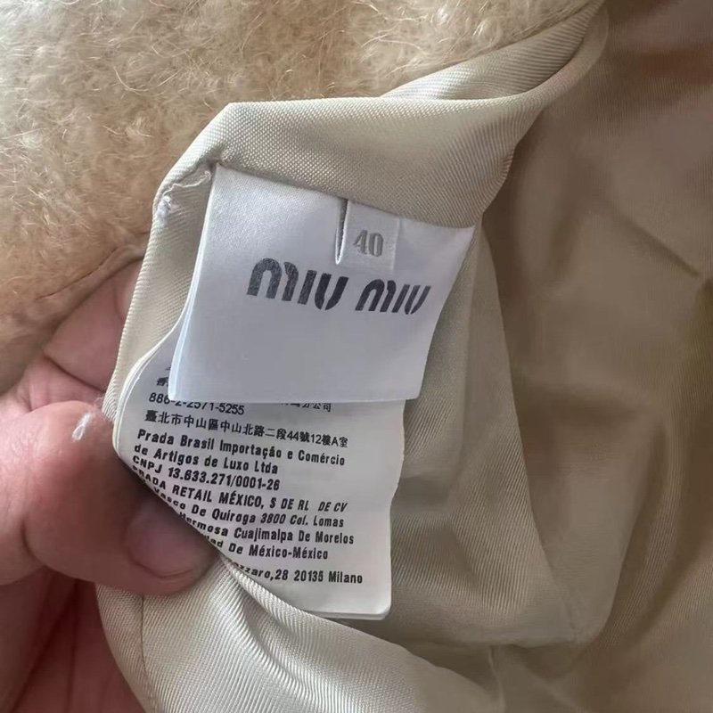 Miumiu 水晶大衣 40號 M左右都可以 羊毛馬海面料 幾乎全新 實物比圖片好看 原價近30萬-4