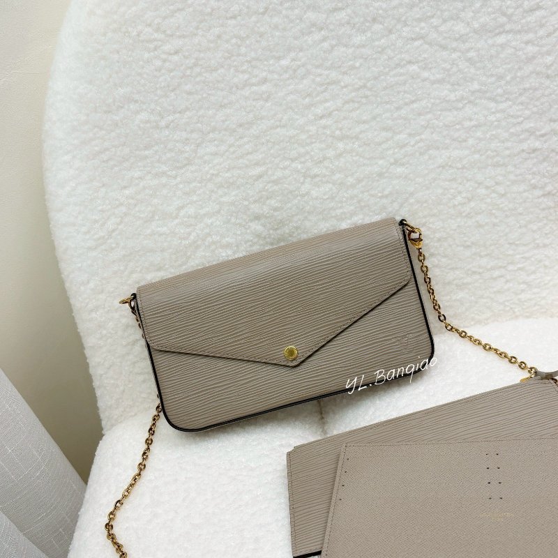 LV Felicie Pochette裸色EPI三合一信封包M68758-0