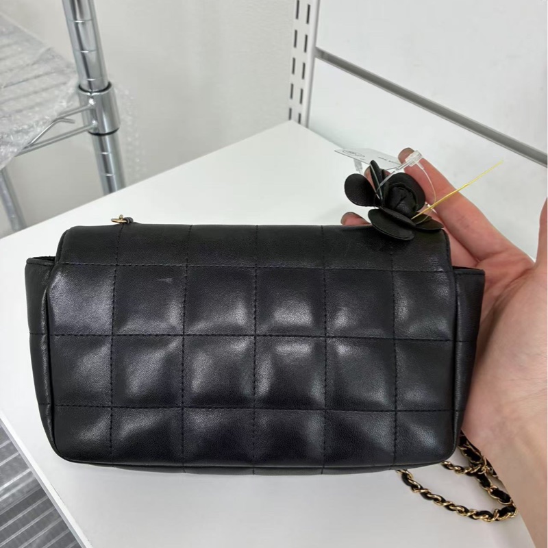 「JL精品代購」香奈兒黑金羊冰格山茶花大mini鏈條包-16