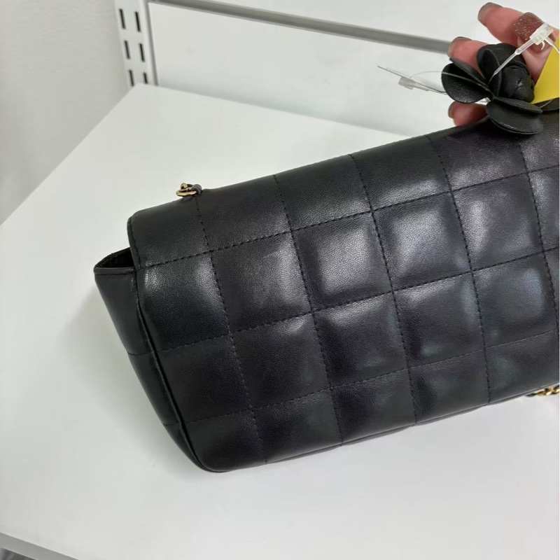 「JL精品代購」香奈兒黑金羊冰格山茶花大mini鏈條包-17