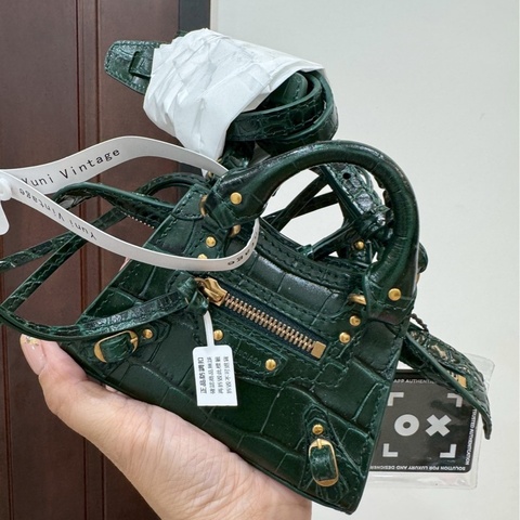 balenciaga 巴黎世家 綠色 鱷魚壓紋 nano 斜背包 小廢包 手提包 手拿包 廢包