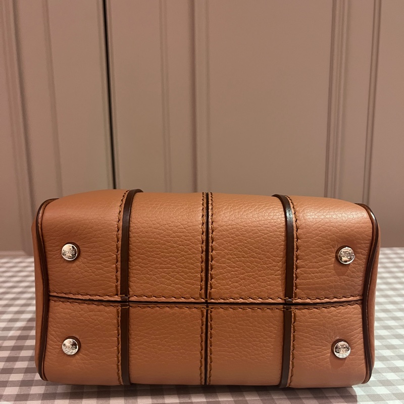 TOD’s Sella 斜背包《100%保證正品》-10