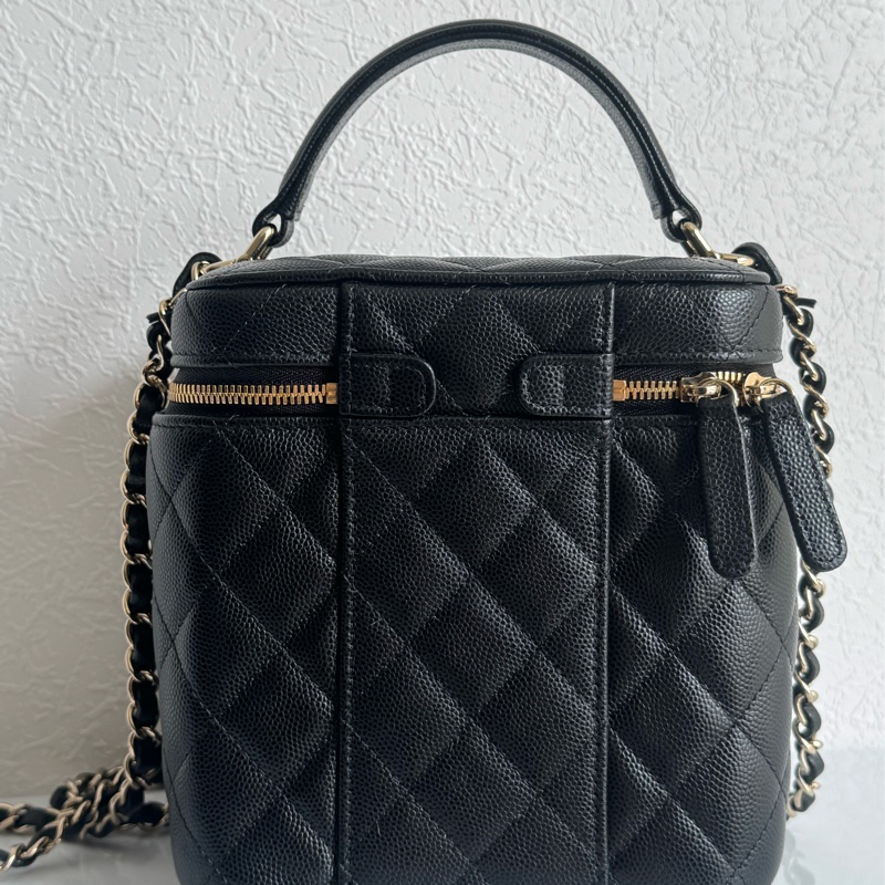 Chanel黑荔枝手提化妝箱包-1