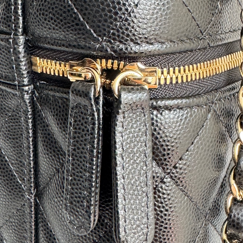 Chanel黑荔枝手提化妝箱包-8