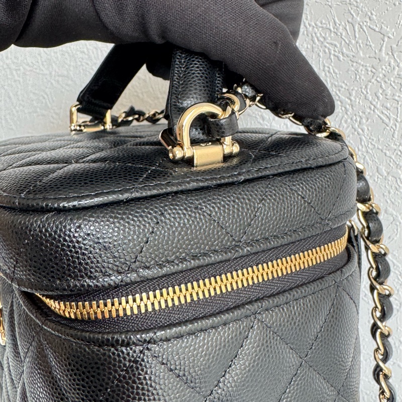 Chanel黑荔枝手提化妝箱包-21