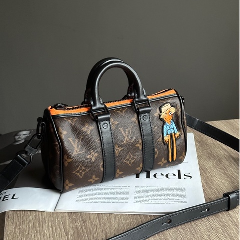 ‎˗ˏˋ 時髦尖子生 º· 𓈒꙳ ‎˖ Louis Vuitton M80201 絕版 超稀有XS尺寸 限定 限量 Keepall XS 稻草人刺繡 斜背包 手提包