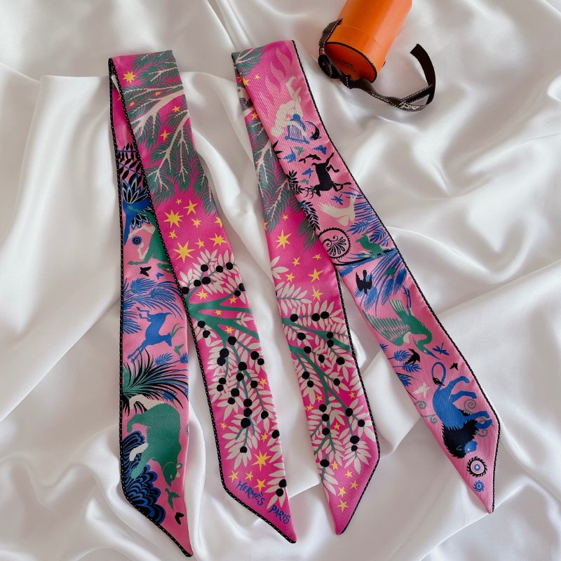 Hermes Twilly - Sous Le Charme D‘orphee Baguette 桃紅色絲巾-0