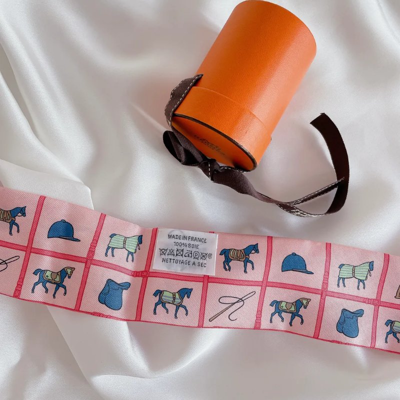 Hermes Twilly - Couvertures eat Tenues de Jour 粉紅色絲巾-4