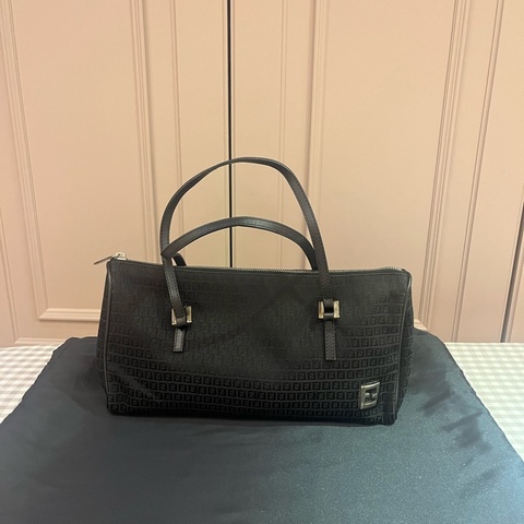 FENDI 中古老花logo手提包