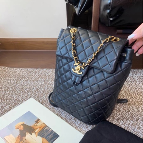 Chanel backpack 黑金羊皮 小號