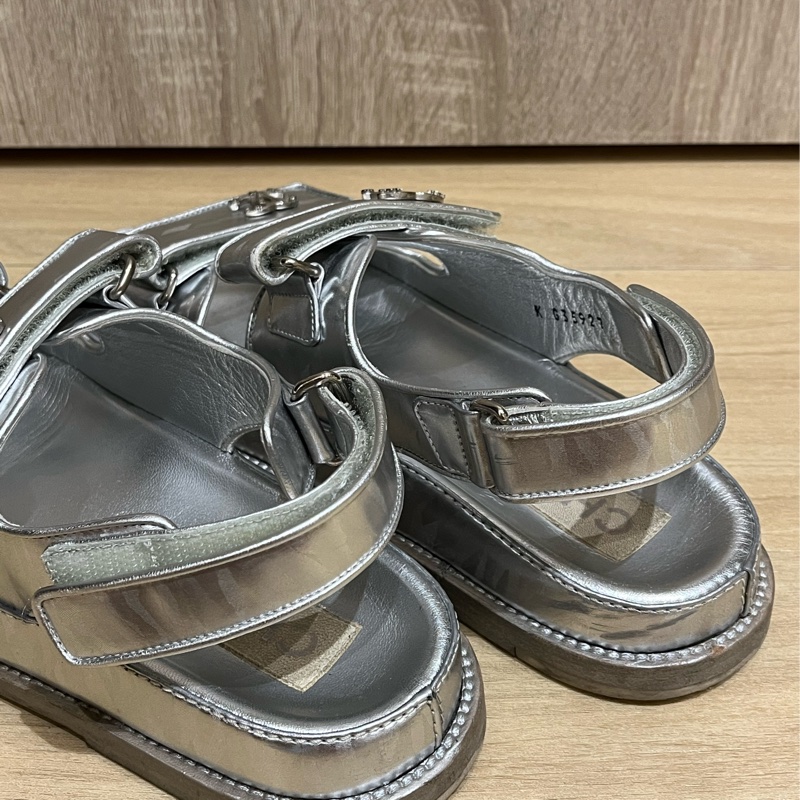 Chanel 香奈兒 銀色涼鞋-1