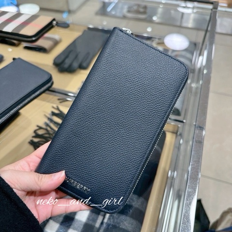 台灣現貨💕  Burberry 經典咖色格紋長夾❤️