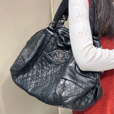 大容量高顏值😍Chanel黑色波士頓槍色菠蘿扣五金logo機場包托特包👜