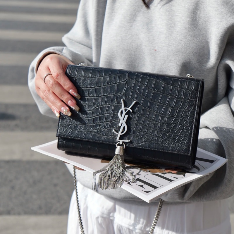 限量98新🆕Ysl 黑色鱷魚壓紋kate銀飾五金logo 鏈條流蘇單肩斜挎包-3