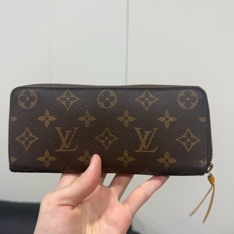 Lv拉鏈長夾