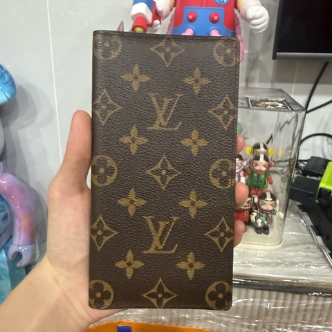 Lv長夾狀況好