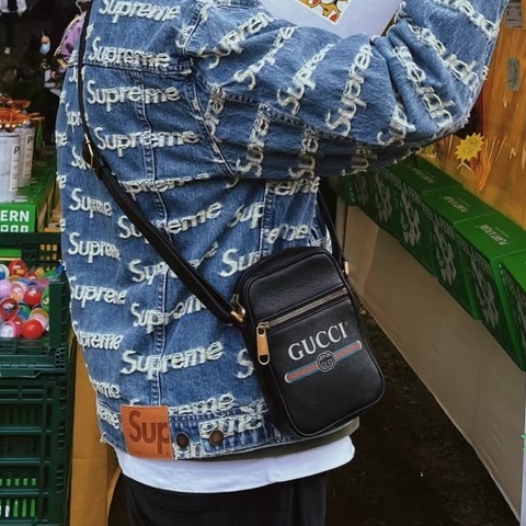 Gucci 復古logo 斜背包 相機包 黑
