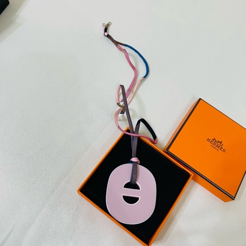 Hermes 牛角吊飾項鍊