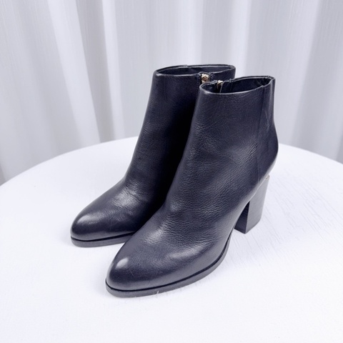 99新Alexander Wang 亞歷山大·王 牛皮 女士黑色短靴