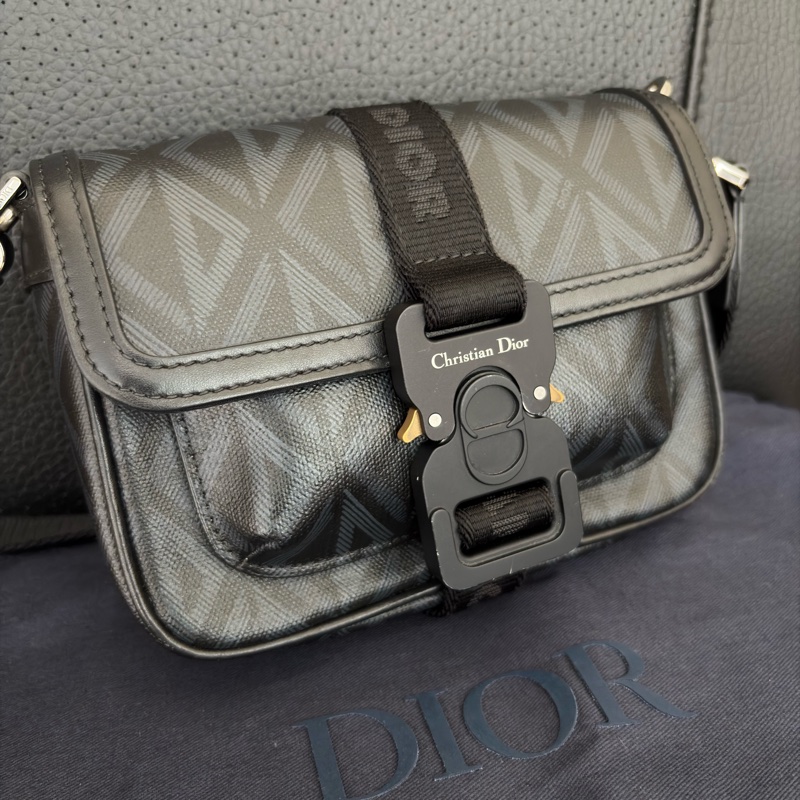 DIOR男包 hit the road mini黑色（配件完整）-0