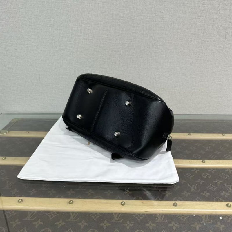 DIOR 中古琺瑯質雙D牛皮保齡球包32*15*14 98新配件塵袋-2