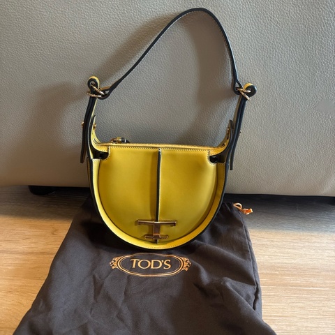 TOD S Timeless 26CM小牛皮肩背半月