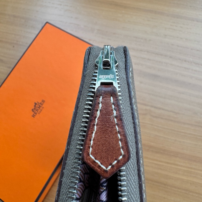 【狀況良好】愛馬仕HERMES大象灰絲巾長夾證件票卡夾零錢袋-4