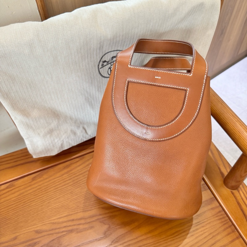 【狀況尚可】愛馬仕HERMES金扣棕色牛皮in-the-loop23手提水桶包水餃包百搭時尚-6