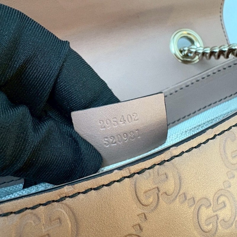 Gucci 淡金鍊膚色皮革壓紋口蓋肩背包-18