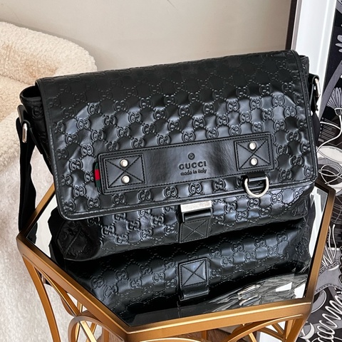 GUCCI 牛皮郵差包