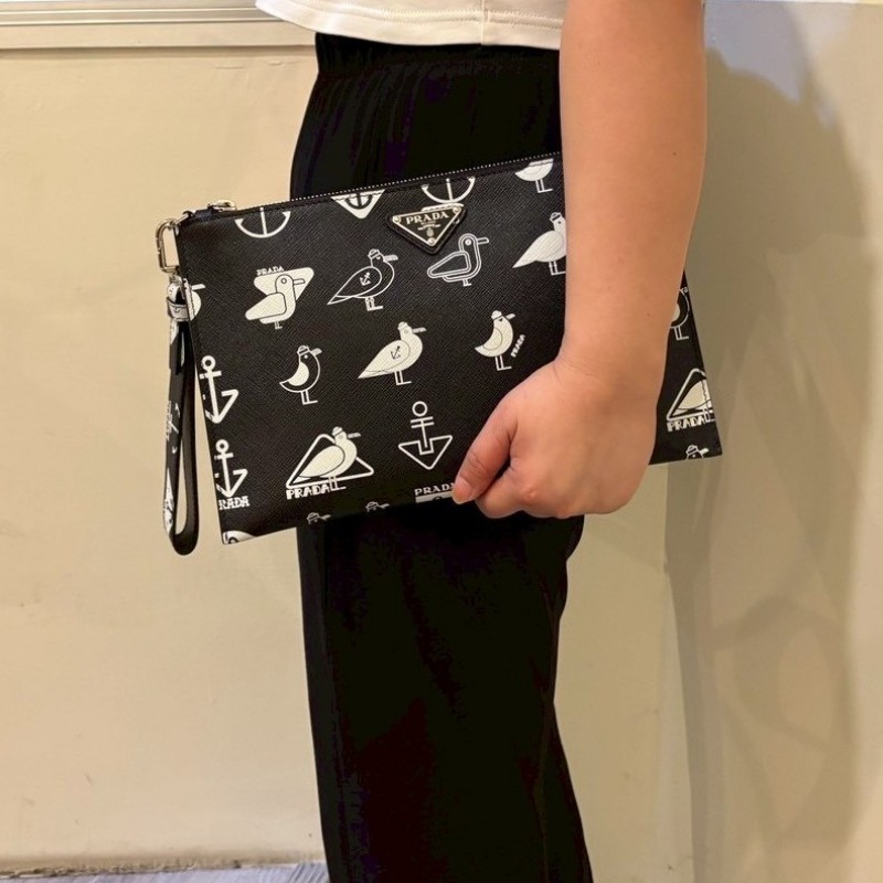 Prada 黑皮白鳥圖手拿包-5