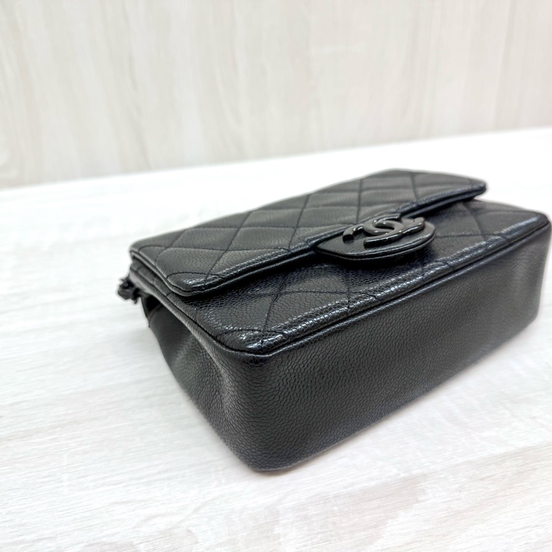 CHANEL黑色荔枝皮so black季節款方胖AS1784-7