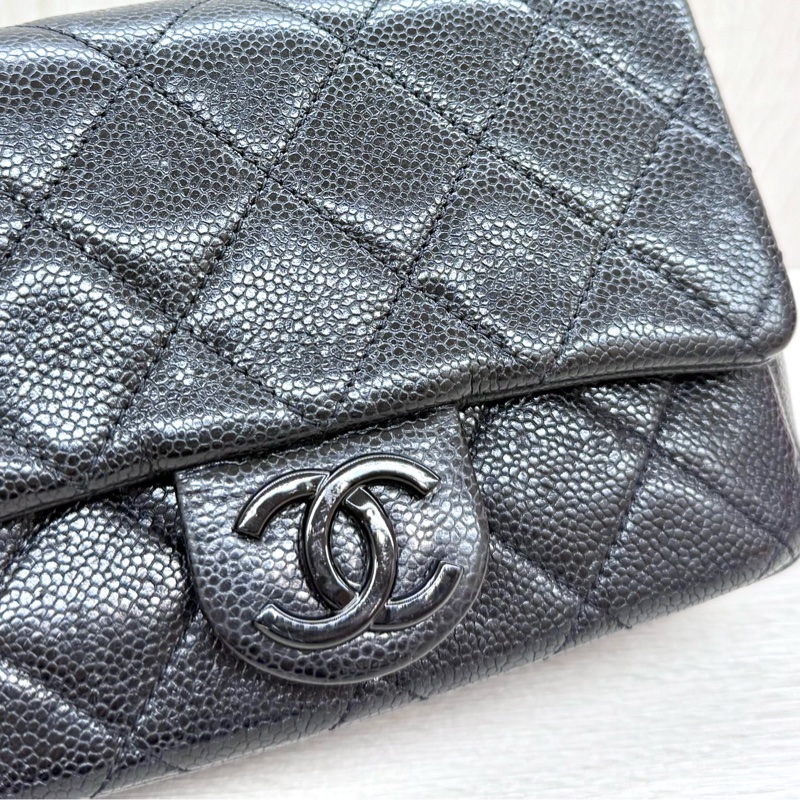 CHANEL黑色荔枝皮so black季節款方胖AS1784-13