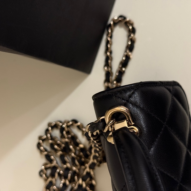 CHANEL 菱格紋提把小廢包-6