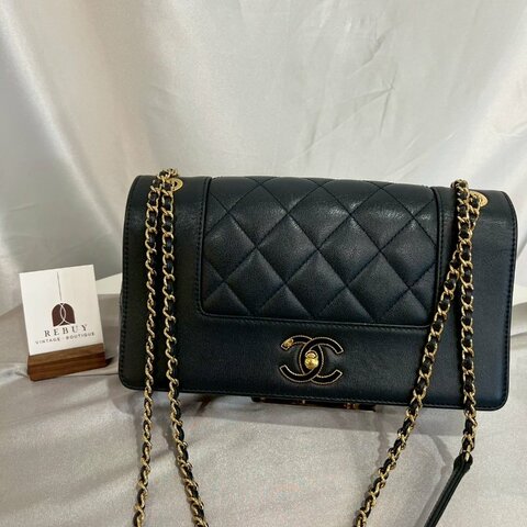 CHANEL 23開 深藍琺瑯扣牛皮翻蓋包