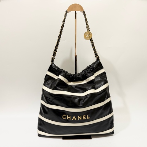 CHANEL肩背包黑色羊皮條紋金釦22BAG小號肩背包/AS3260