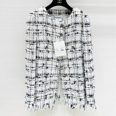 ⭐️ Chanel Jacket 外套