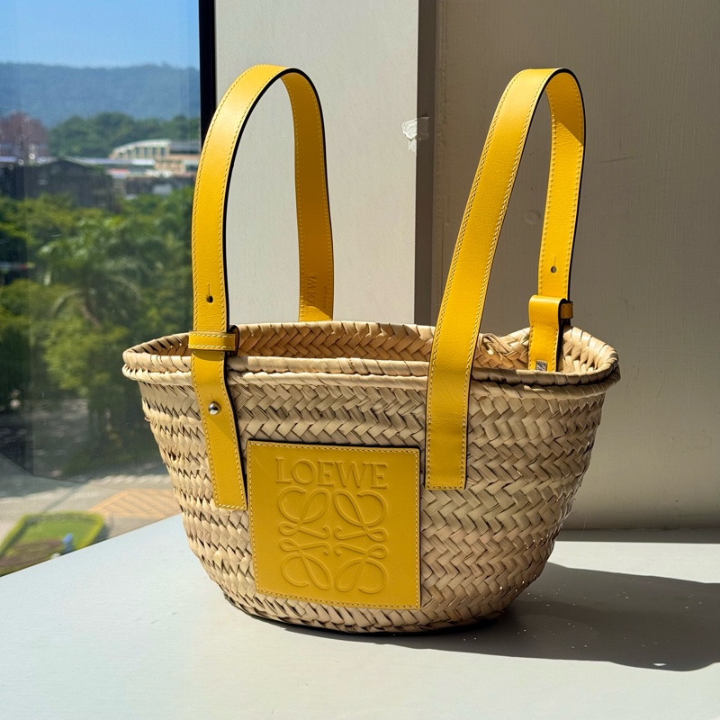 【閒置品🍋 度假沙灘】LOEWE 🇪🇸 檸檬黃 拉菲草 菜籃子 草編包 編織包-0