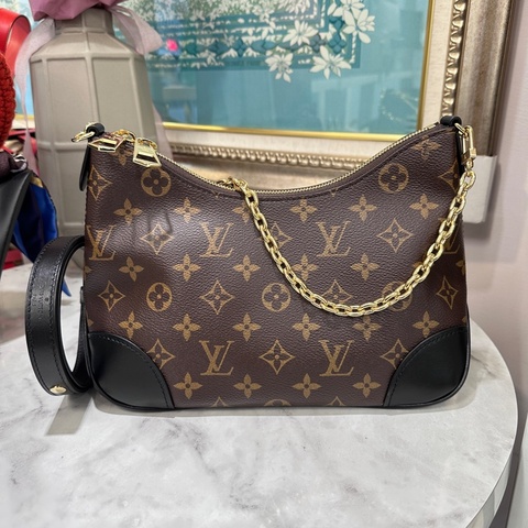 LV原花拼黑牛皮Boulogne PM金釦肩斜背牛角包